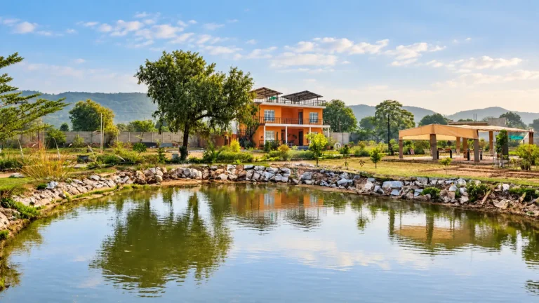 Jaipur Nature Retreat by the Pond